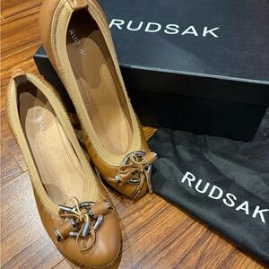RUDSAK Women's Brown Leather Heels